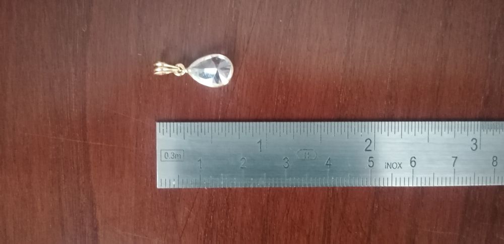 Pendente /lágrima com aro de ouro