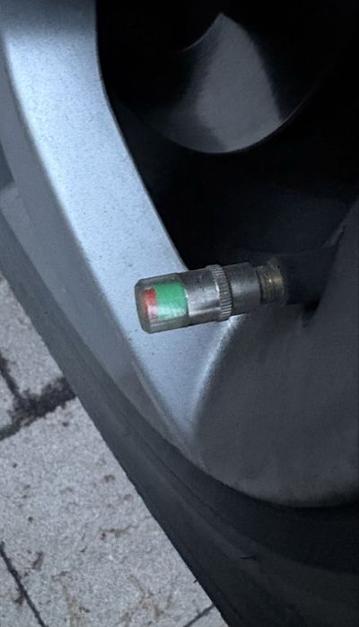 Ковпачки на ніпель з індикатором тиску - комплект з 4 штук