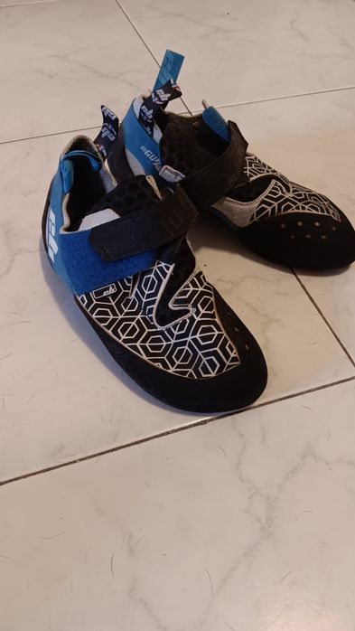 Pés de Gato EB Guardian 3.0 + Arnês Black Diamond + Capacete