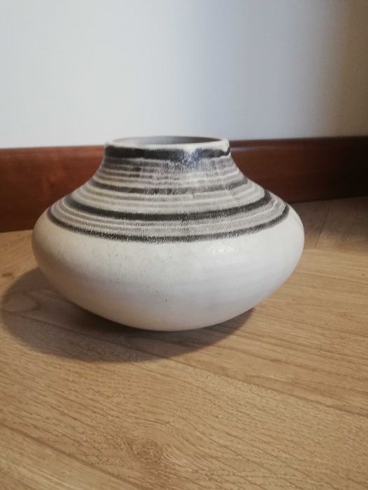 URLOP Wazon ceramiczny UFO bardzo fajny kształt