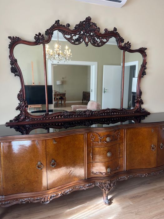 Kredens i duże  lustro zdobione