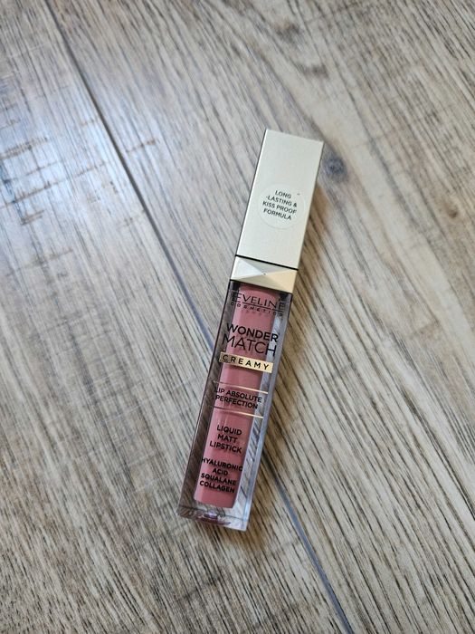 Eveline Wonder MATCH Creamy matowa pomadka w płynie - 11 Milky Nude