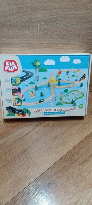 Nowa drewniana kolejka