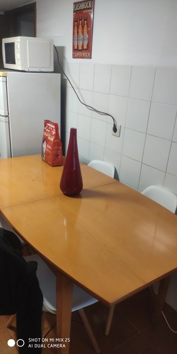 Mesa em Pinho usada
