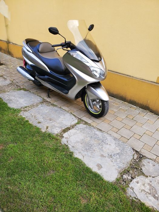 Продам  ямаха маджесті 400