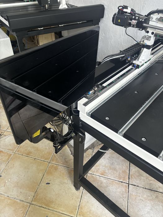 Ploter frezujący CNC – serwo, LinuxCNC, wrzeciono 2,2kW, CE, gwarancja