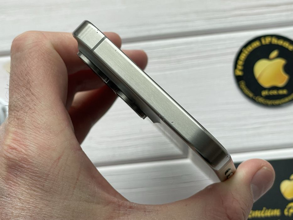 Apple iPhone 15 Pro Max 256gb Natural Titanium США