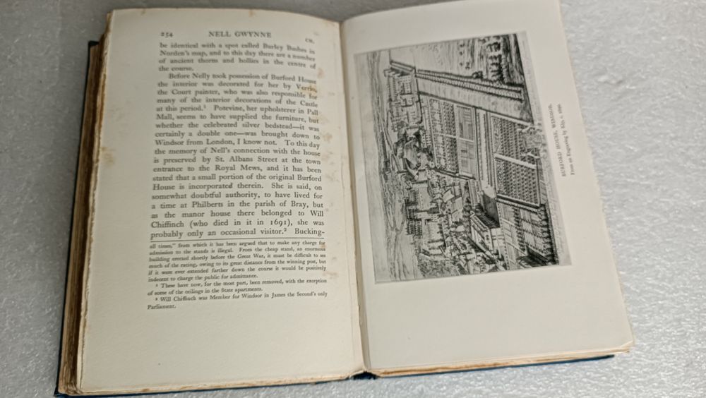 Raro livro de 1924 NELL GWYNNE por  Arthur Irwin Dasent