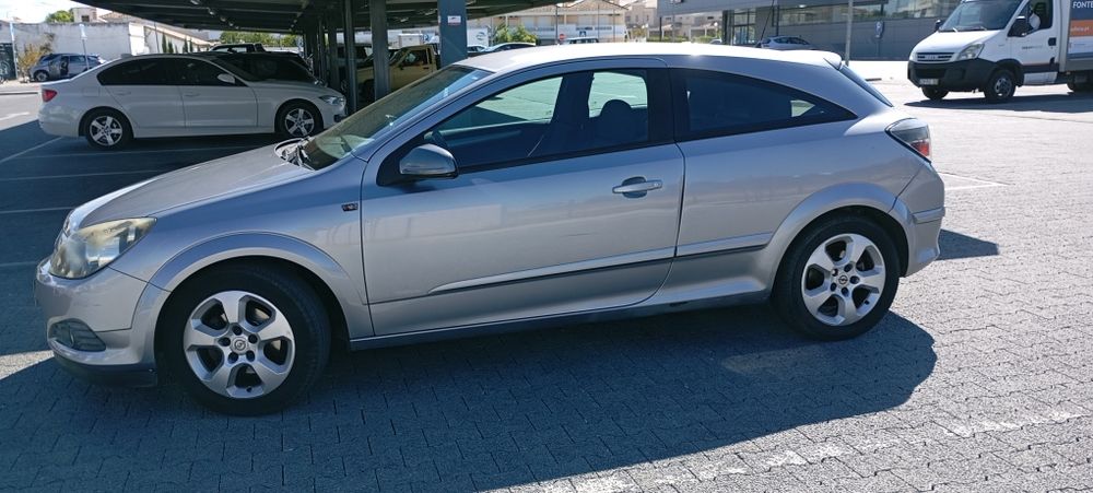 Opel Astra GTC 1.3 CDTI