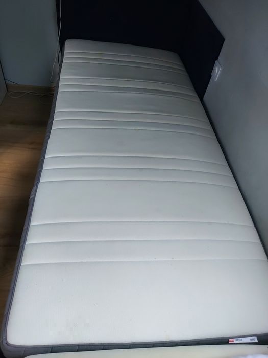 PILNE   Łóżko z materacem 90cmx200cm IKEA