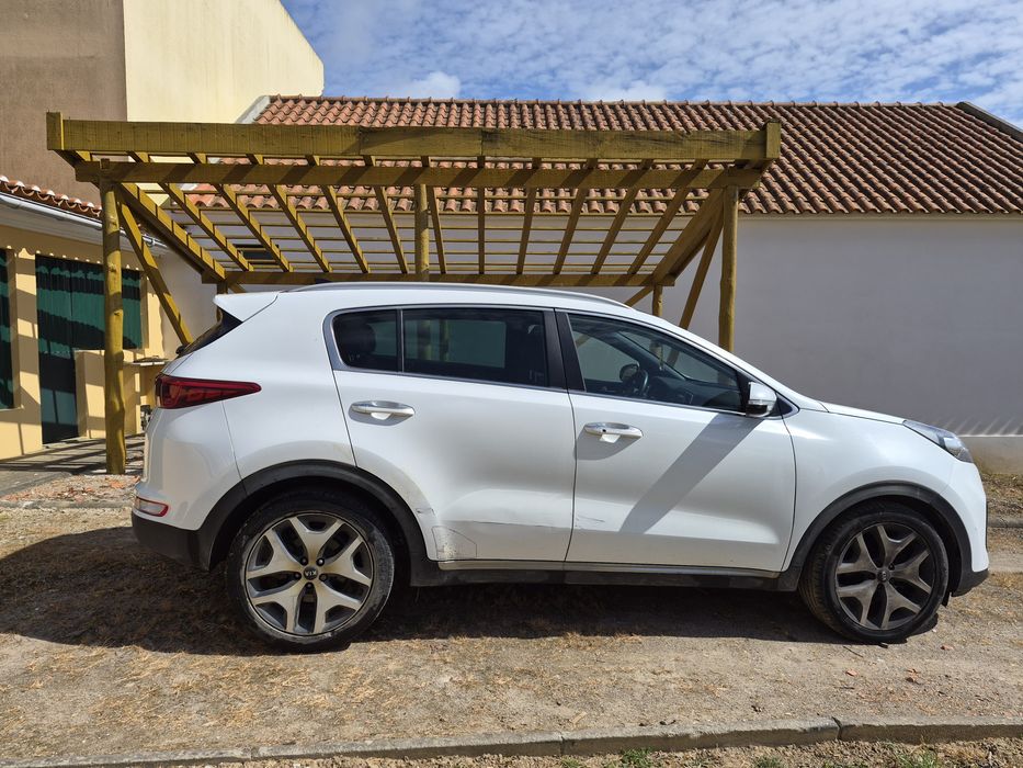 Kia Sportage 1.7 CRDi Nacional | Automático | Teto Panorâmico | Couro