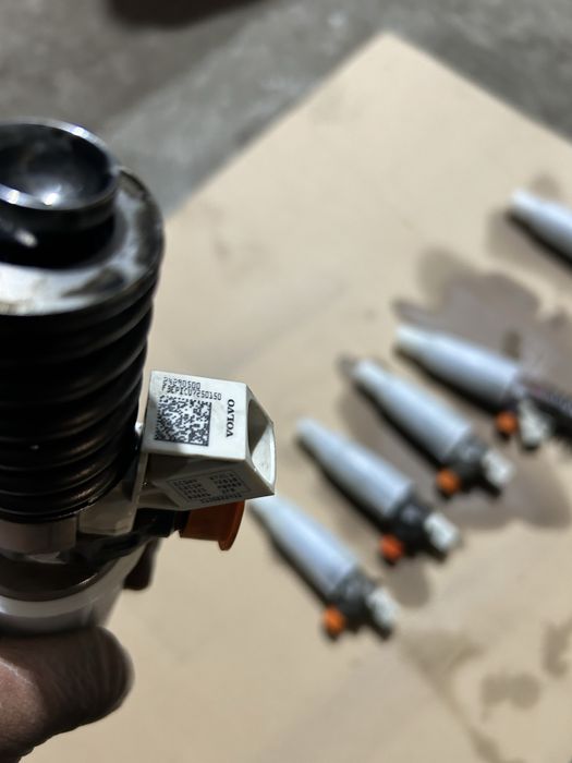 Wtryskiwacz/pompowtryskiwacz  volvo fh 4 dh 5, renault evo