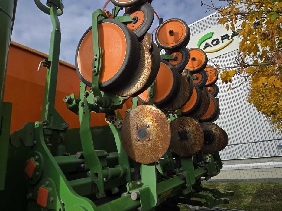 Siewni do kukurydzy Amazone ed - x 6000 TC 8 rzędowy 2011 rok