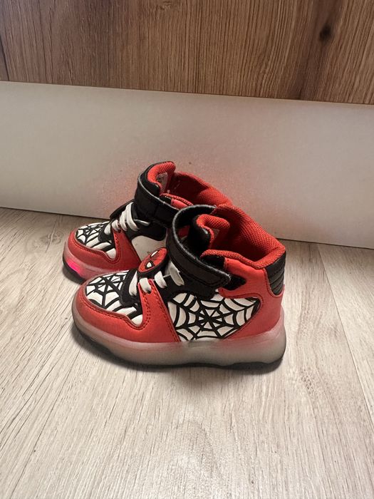 Кроссовки  24 размер детские