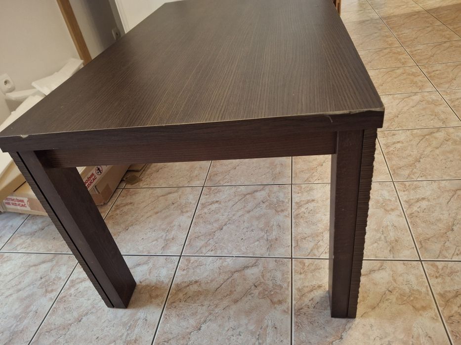 Oddam za darmo używany stół w kolorze wenge