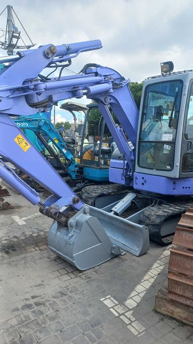 Экскаватор гусеничный Hitachi EX55UR-3