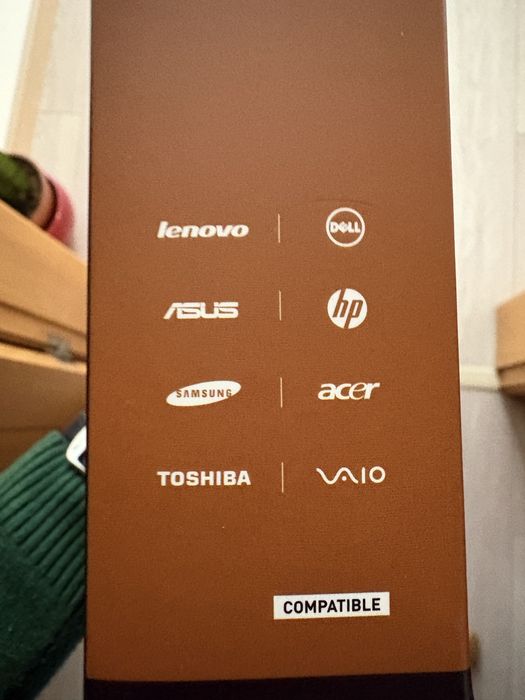 2HIX Smart Universal Adapter / Adaptador universal computador Portátil