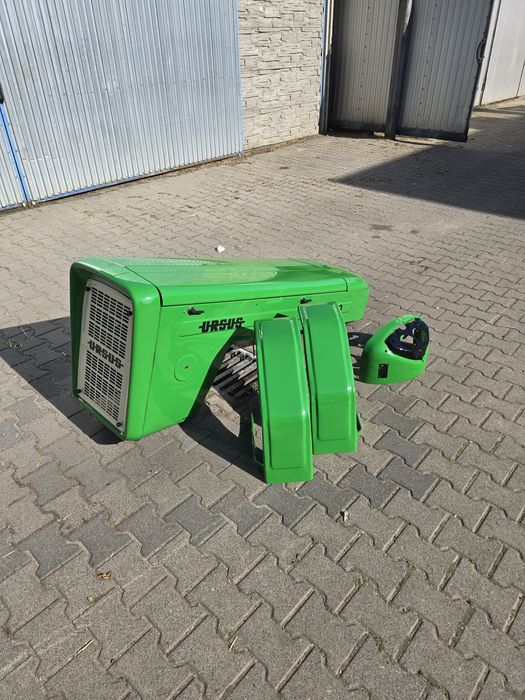 Kabina c360 c330 Maska c360 Kabina ciągnikowa c360 c4011 nowa kabina