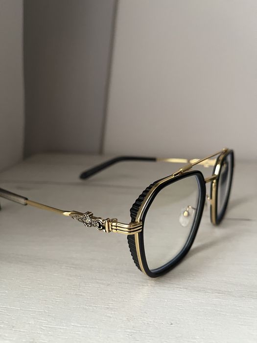 Окуляри з ультрафіолетовими лінзами