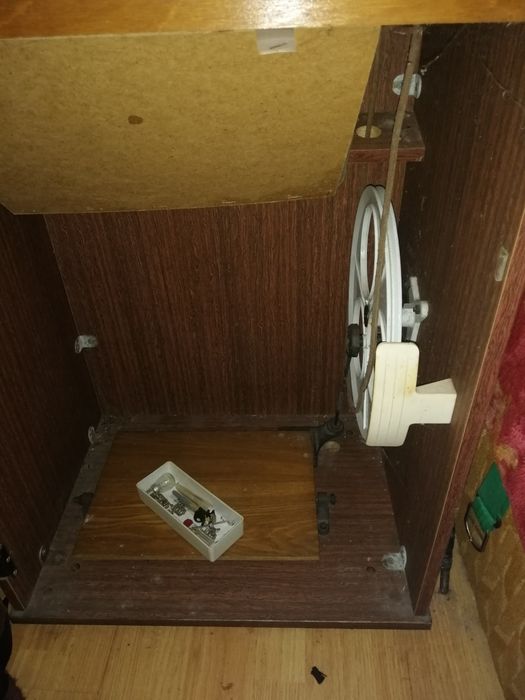 Продам швейну машинку чайка 134