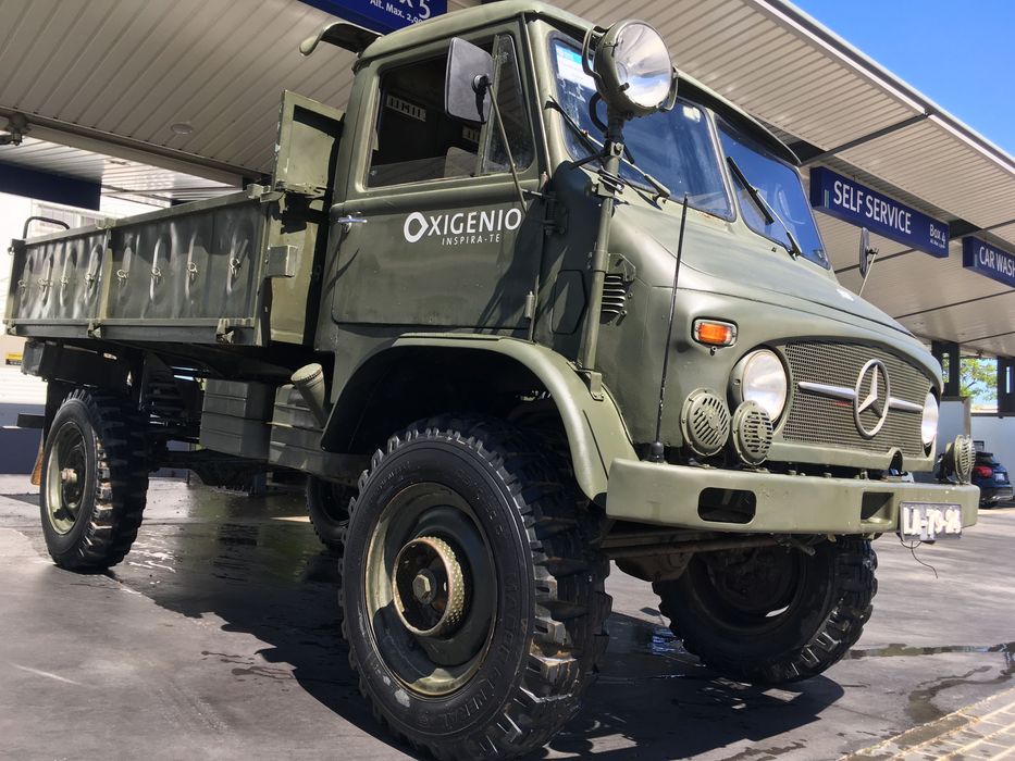 Camião Mercedes Unimog 404-113