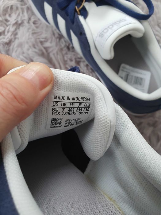 Nowe granatowe tenisówki Adidas zamsz i skóra 40 2/3