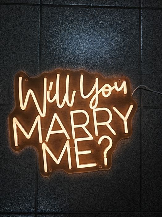 Alugo letreiro marry me