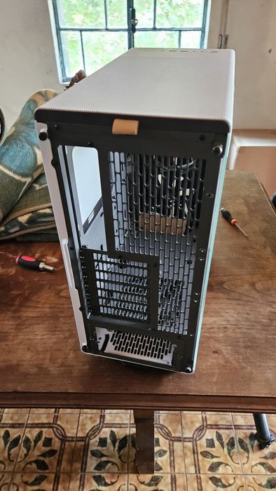 Caixa ATX Fractal Design North Mesh Charcoal Branca