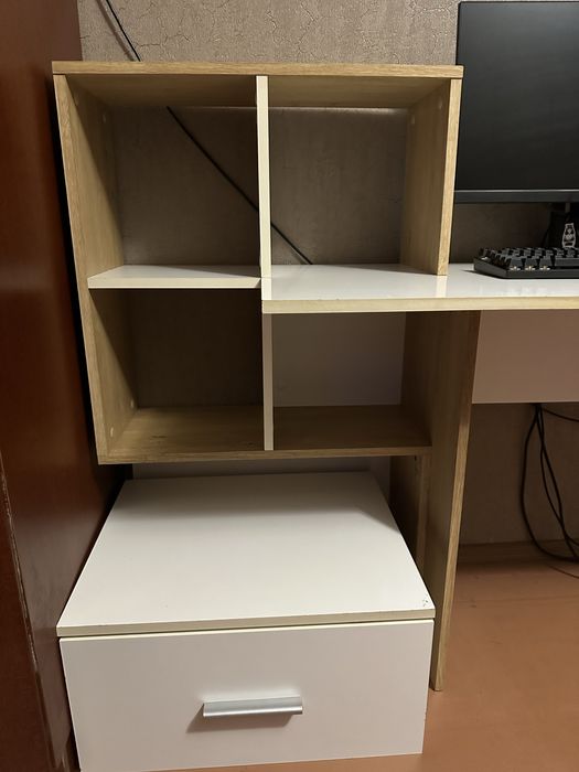 Письменный стол