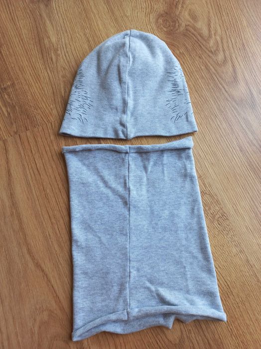 Czapka wiosenna 56 z kotkiem świecącym w ciemności + komin