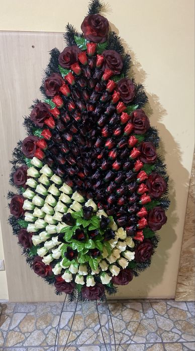 Ритуальні вінки штучні Київ Доставка в день замовлення