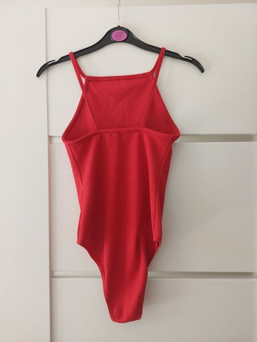 Czerwone body Primark