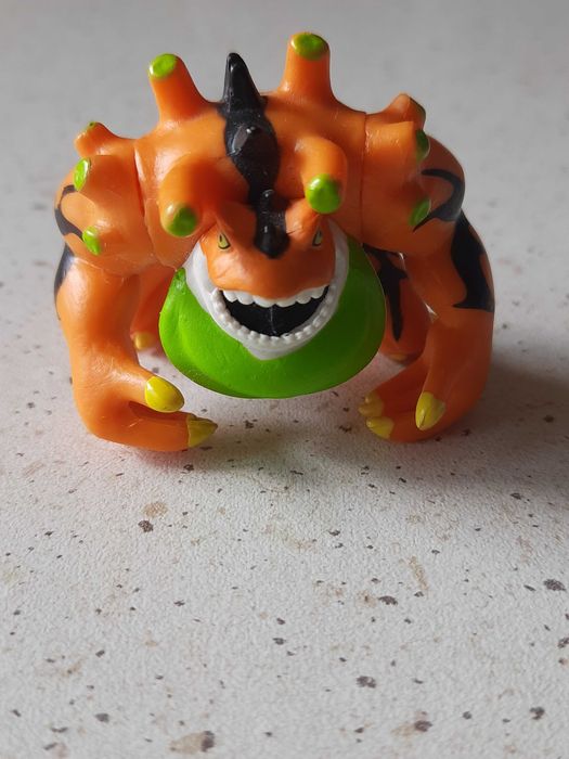figurka do zabawy, 2 szt, wysokość ok. 5 cm, stan idealny