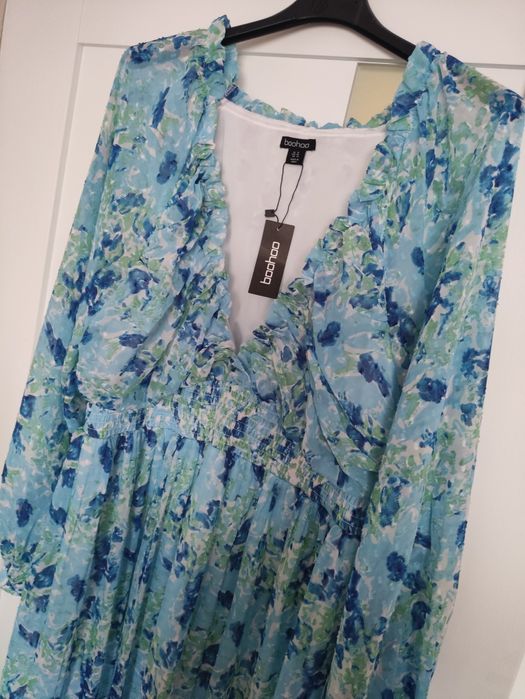Sukienka Boohoo długa maxi błękitna kwiaty XXL