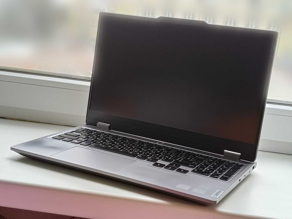 Ноутбук Lenovo Loq 15IAX9I