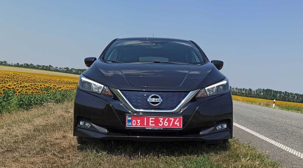 Продам авто Nissan leaf