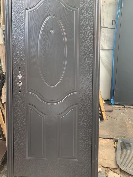 Входные двери от 3500. Экономки-2500