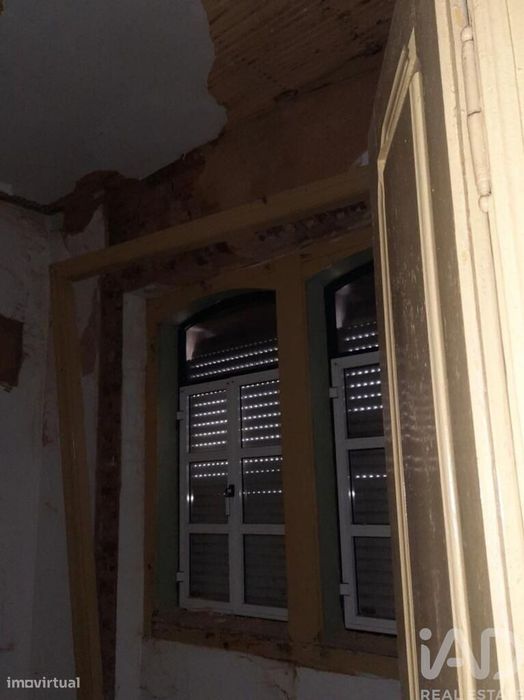 Prédio em Barreiro E Lavradio de 232,00 m2