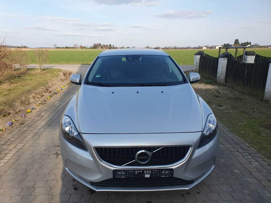 VOLVO V40 D2 2017r