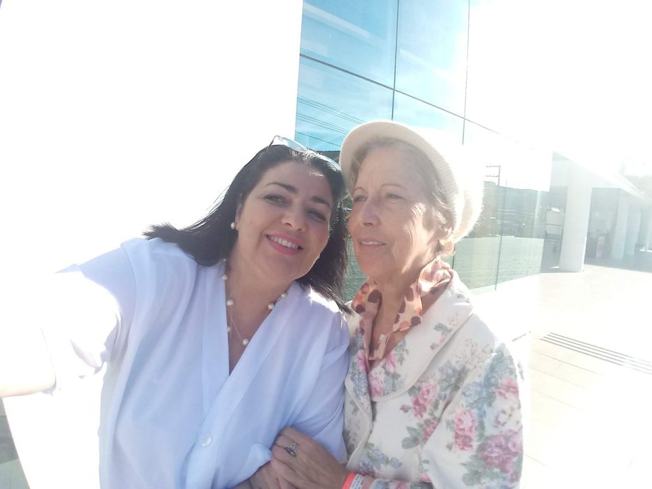 Cuidadora Auxiliar Domiciliar de Idosos Experiente 20 anos