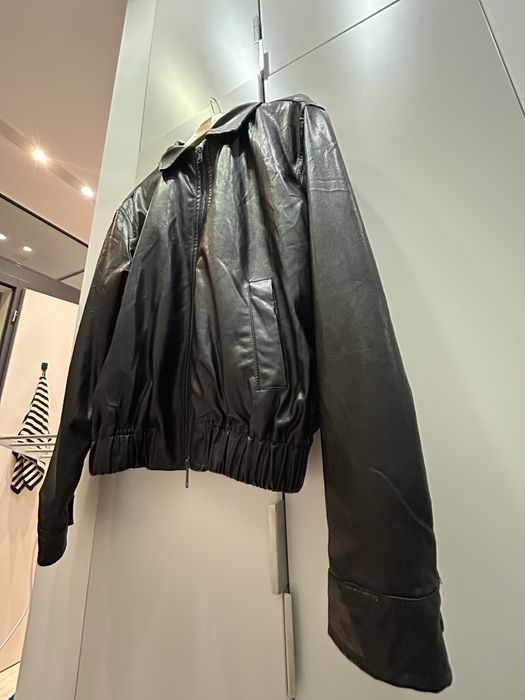 Нова дуже стильна шкірянка-бомбер