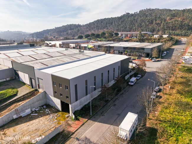 Armazém à venda em Vila Verde -Geme