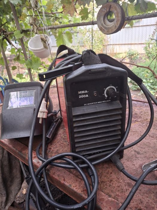 Зварювальний інвертор Кондор ММА-200