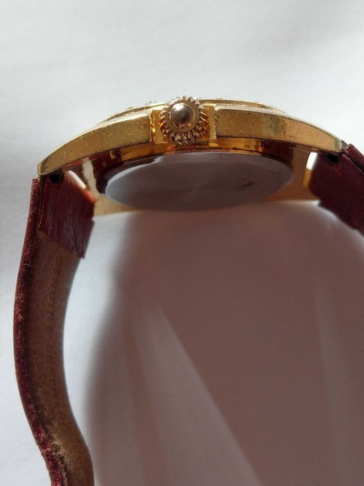 RIVAGE Damski Zegarek  Biała Tarcza Czerwono-Brązowy Pasek Złoty Styl