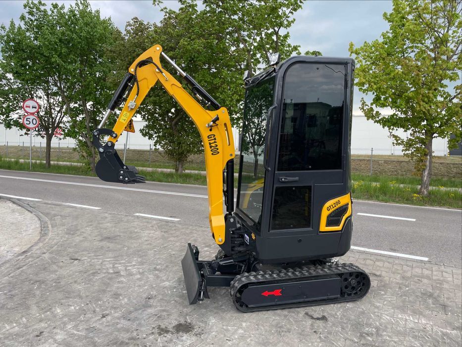 Nowa Minikoparka GT1200 silnik KOOP, kabina Gunter Grossmann