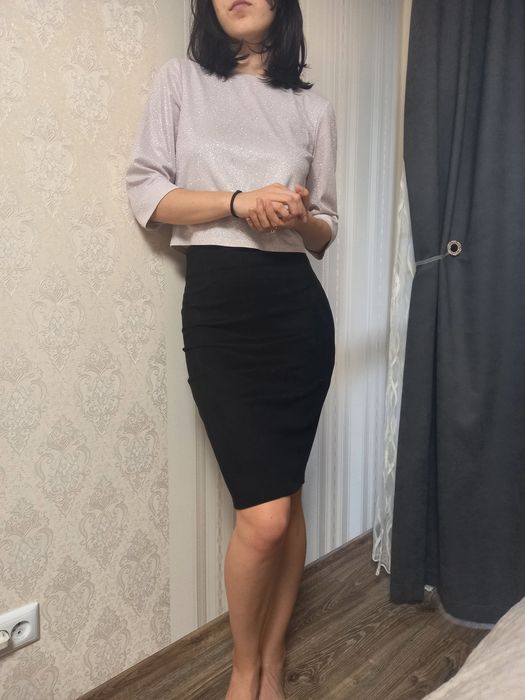 Продам спідницю і святковий топ