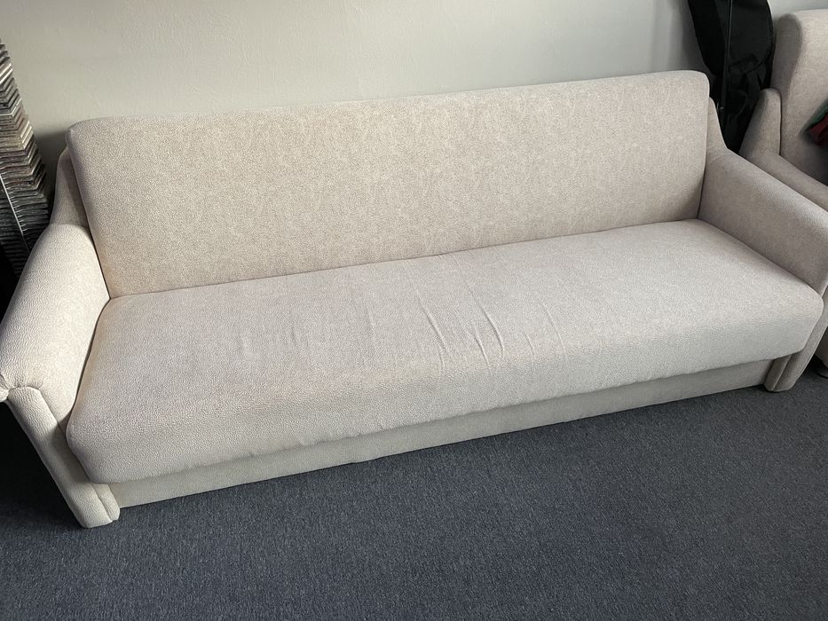 Zestaw wypoczynkowy - kanapa i 2 fotele