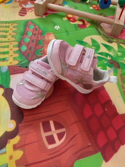 Ténis Geox menina tamanho 21 com uso