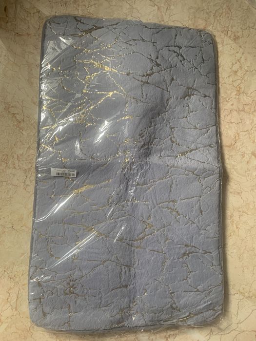 Набір килимків для ванної .