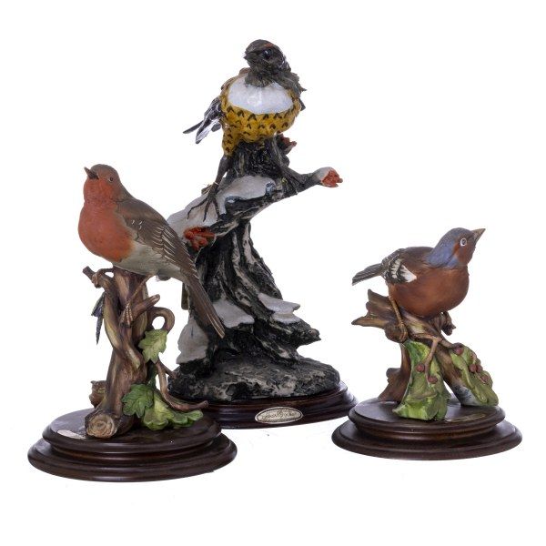 Porcelana - Três esculturas - Capodimonte